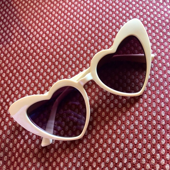 Retro Tan & Brown Gradient Heart Cat Eye Glasses - Picture 4 of 4